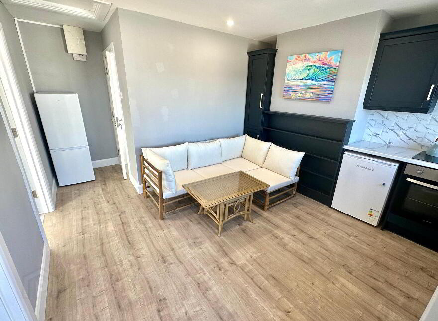 Apartment 3 Beach Apartments, Shore Road, Strandhill, F91PD68