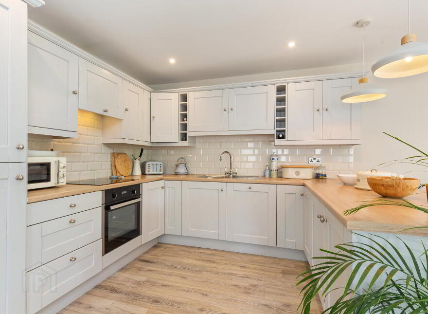 6 Enniskerry Road, Jamestown Cottages, Stepaside, Dublin, D18