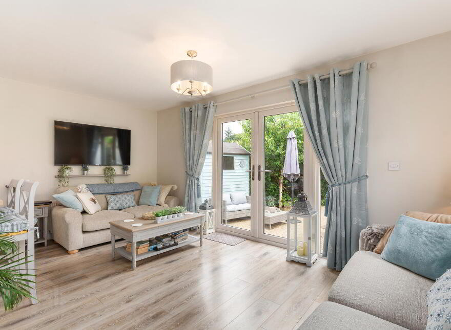 6 Enniskerry Road, Jamestown Cottages, Stepaside, Dublin, D18
