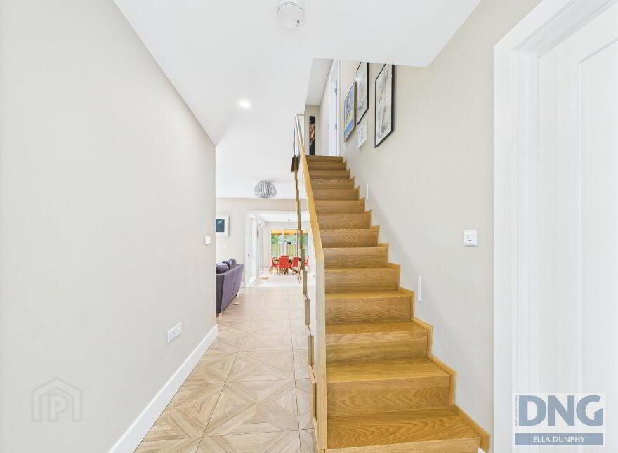 6 Meadow Hill, R95