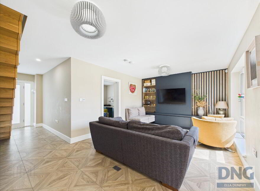 6 Meadow Hill, R95