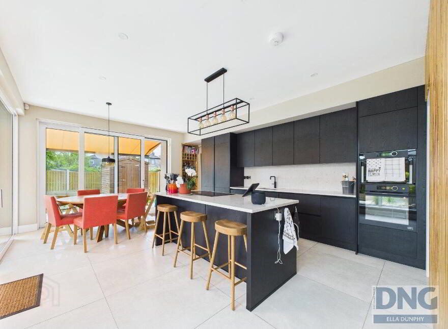 6 Meadow Hill, R95