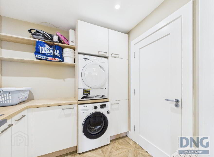 6 Meadow Hill, R95