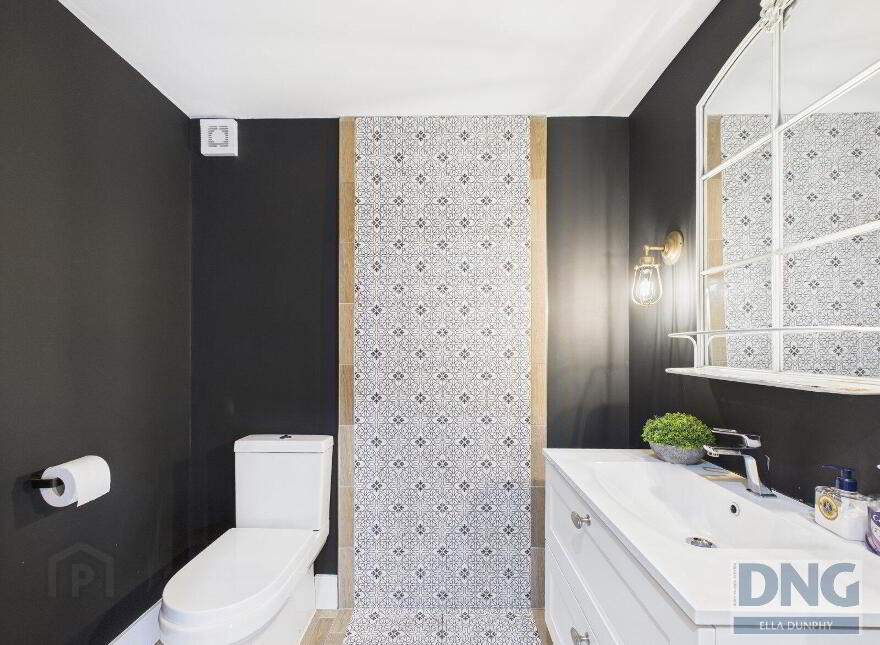 6 Meadow Hill, R95