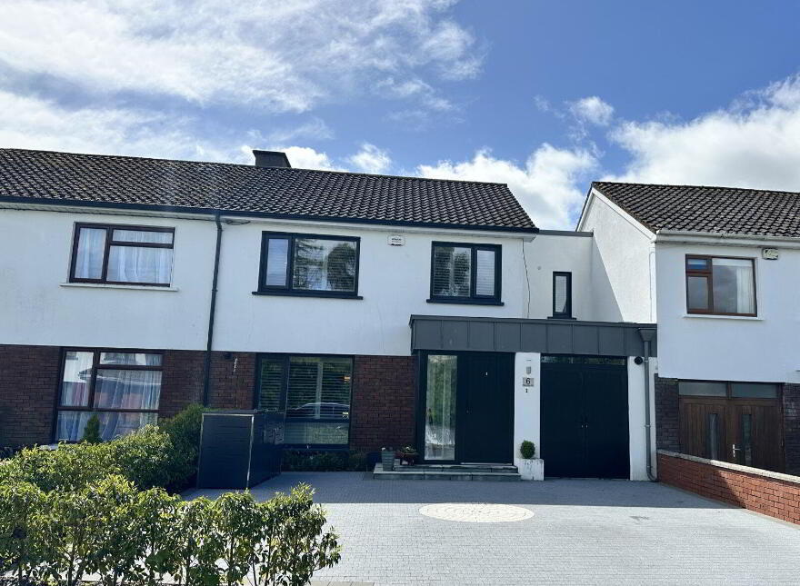 6 Meadow Hill, R95 photo