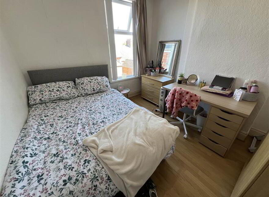 12 Strandview Street, Belfast, BT9 5FF