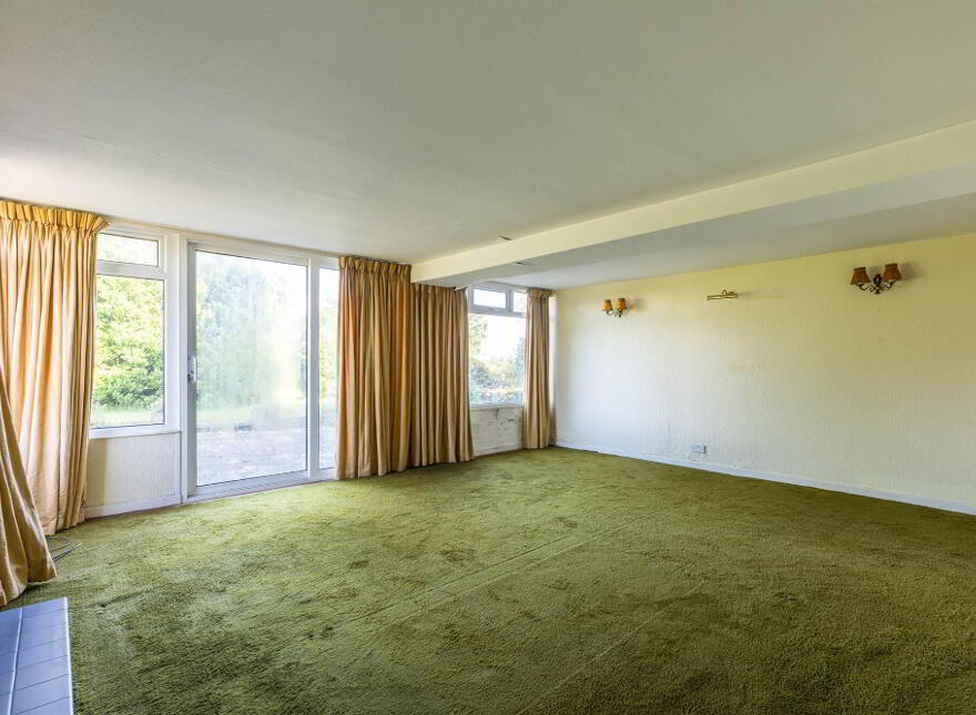 25 Hillhead Road, Ballyrussell, Dundonald, Belfast, BT16 1XD