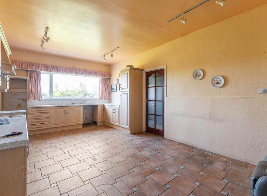 25 Hillhead Road, Ballyrussell, Dundonald, Belfast, BT16 1XD