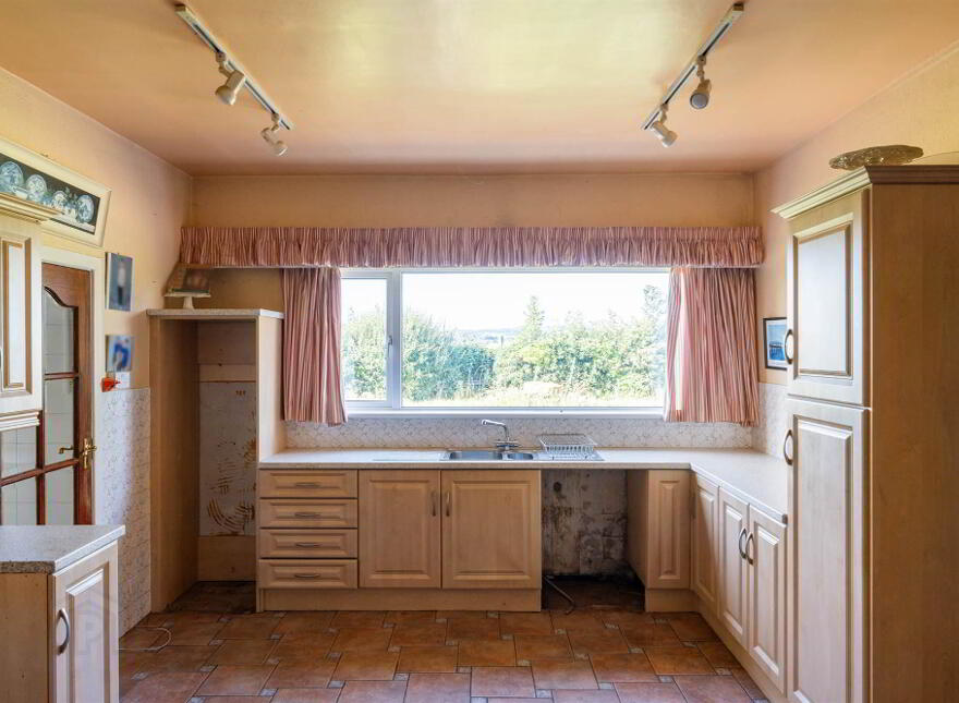 25 Hillhead Road, Ballyrussell, Dundonald, Belfast, BT16 1XD