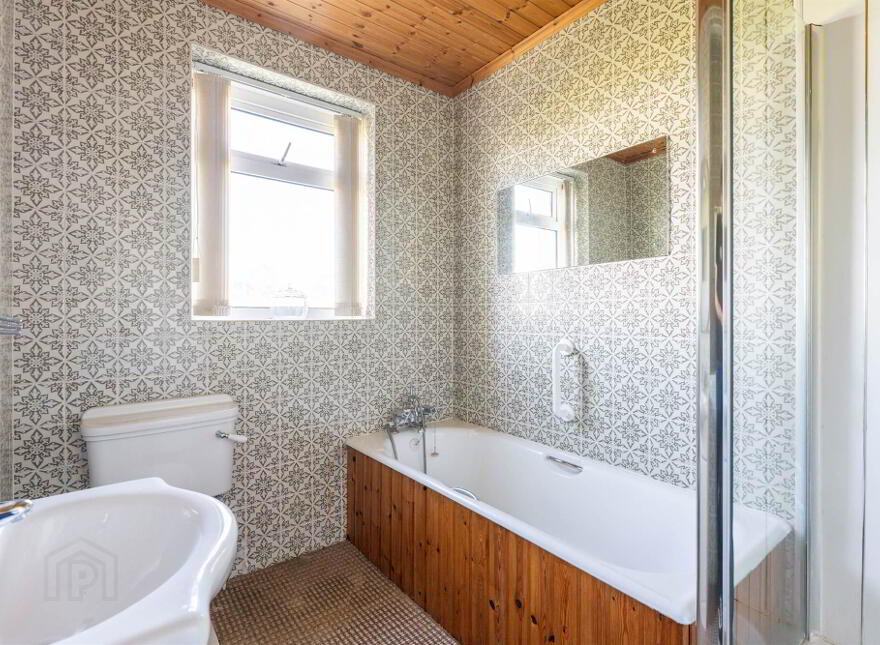 25 Hillhead Road, Ballyrussell, Dundonald, Belfast, BT16 1XD