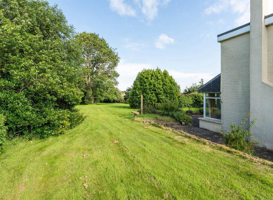 25 Hillhead Road, Ballyrussell, Dundonald, Belfast, BT16 1XD