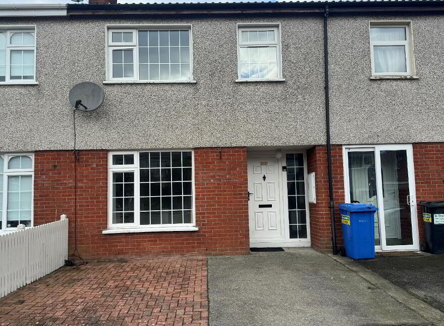 77 Highfield, Carrickmacross, A81WV63 photo