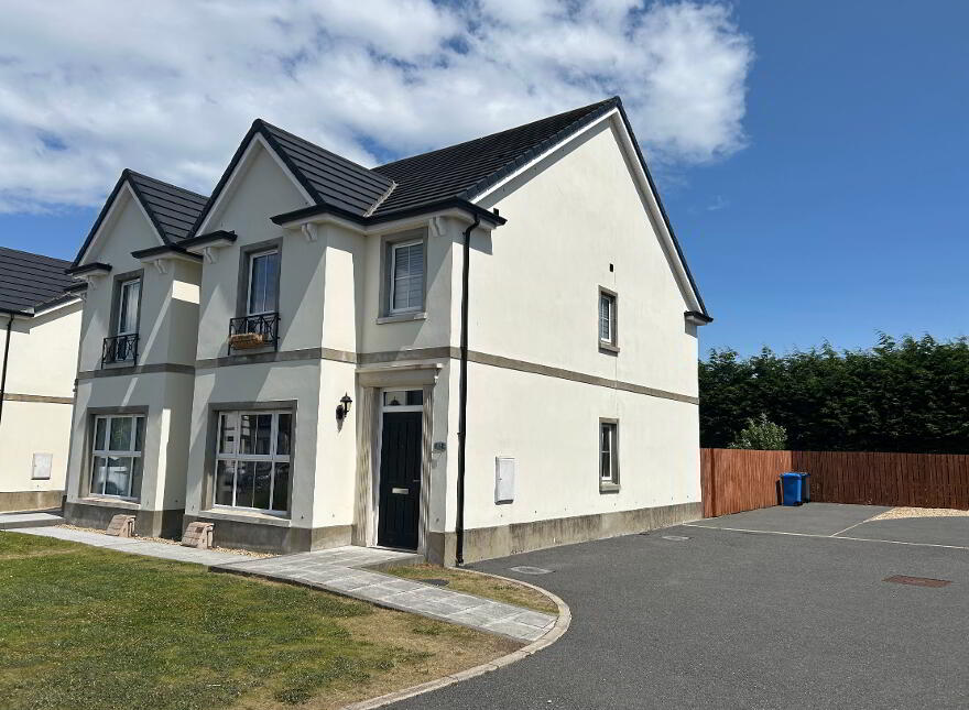 33 Boulevard Green, Newcastle, BT33 0FA photo