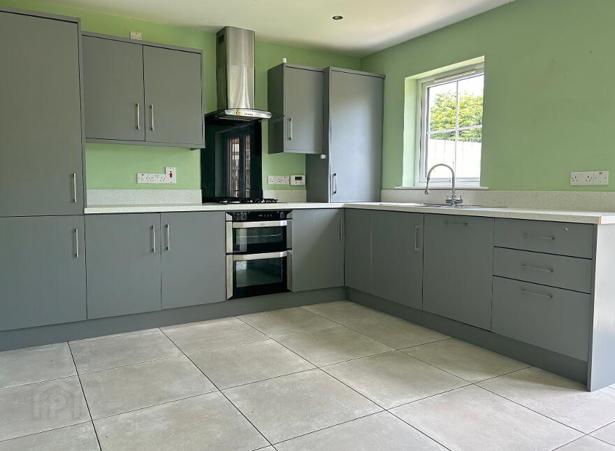 33 Boulevard Green, Newcastle, BT33 0FA