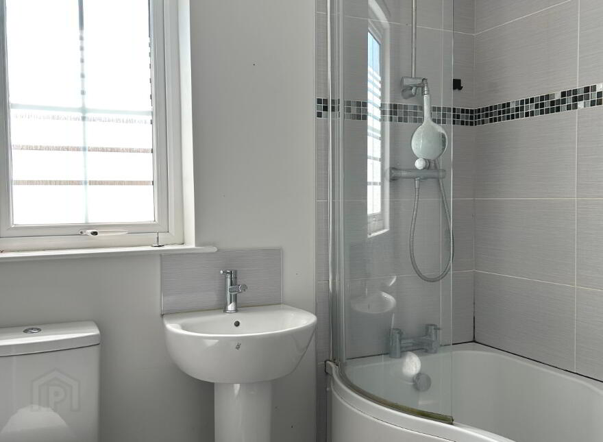 33 Boulevard Green, Newcastle, BT33 0FA