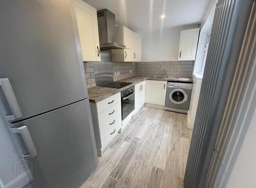 15 Strandburn Drive, Belfast, BT4 1NA