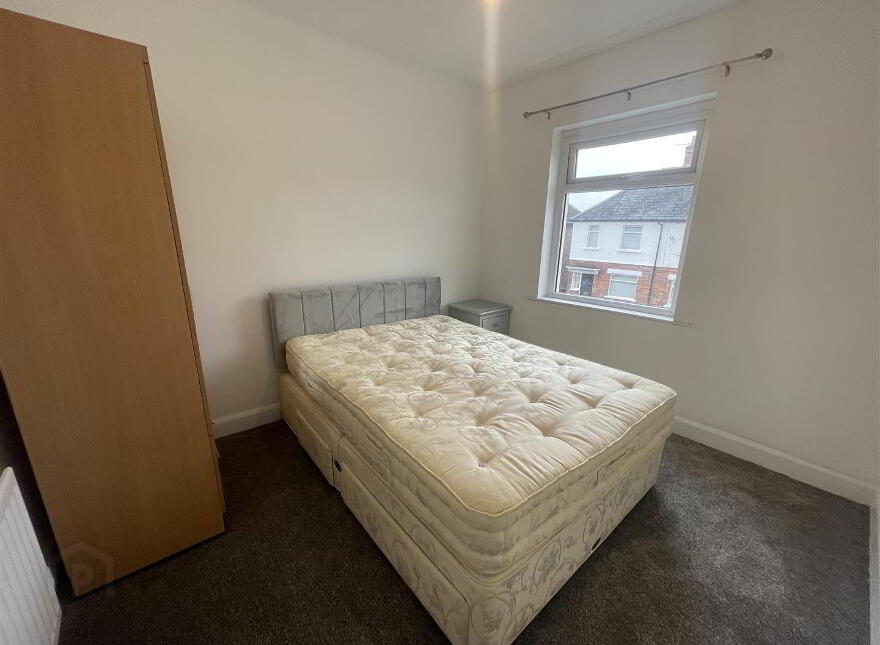 15 Strandburn Drive, Belfast, BT4 1NA