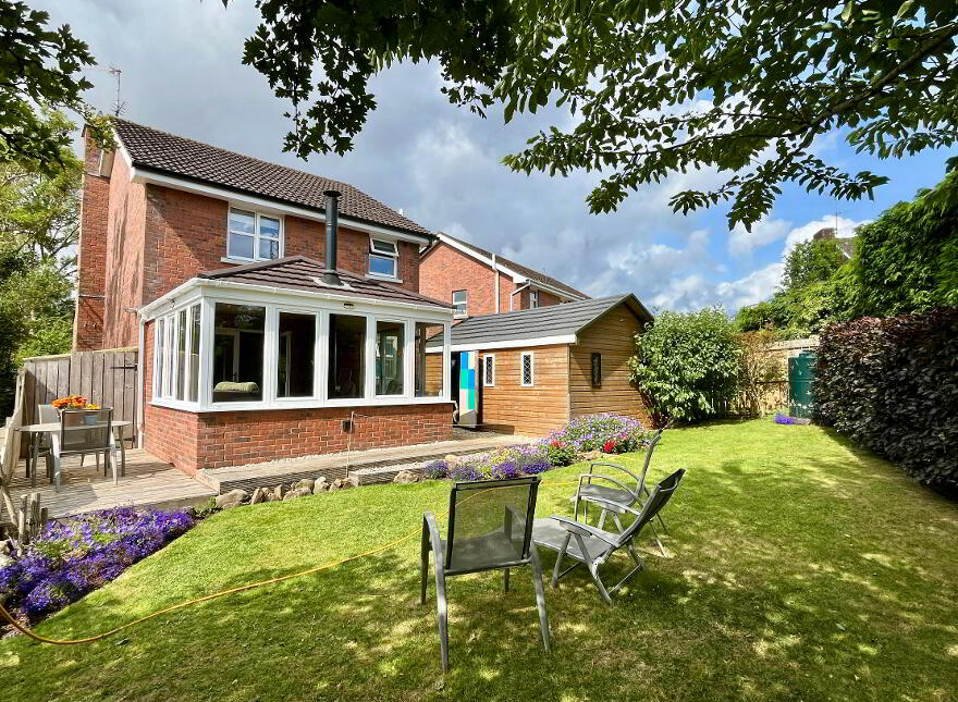 17 Knocknashane Meadows, Lurgan, BT66 7GA