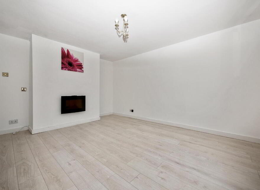 6 Killynether Gardens, Castlereagh, Belfast, BT8 7FH