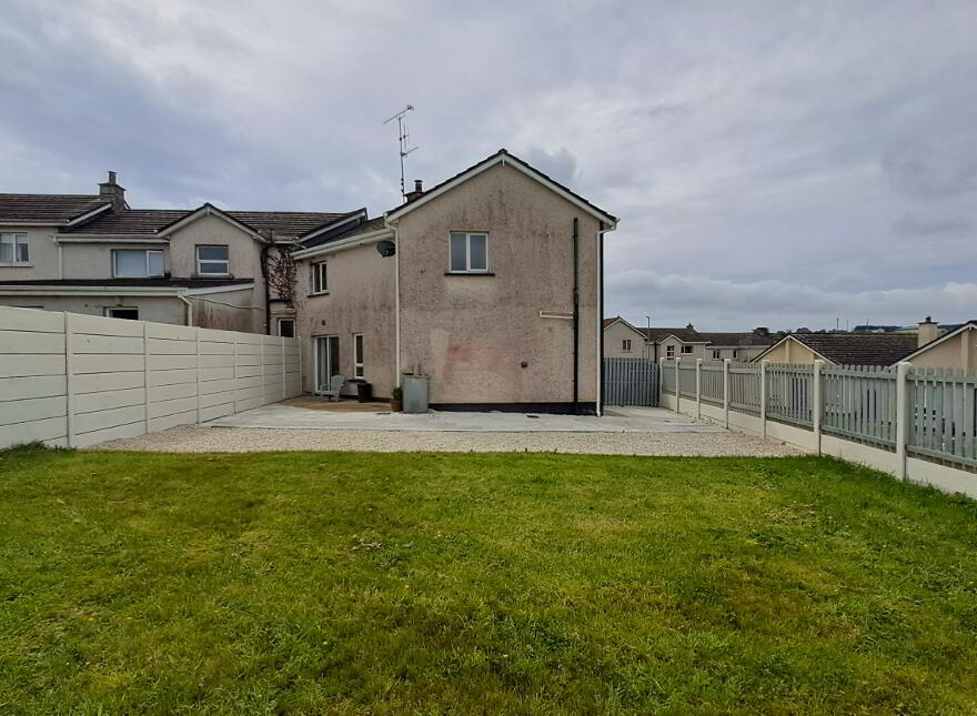 17 Hazelwood, Blackwater, Y21TN22