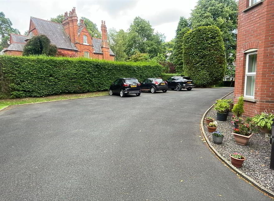 Apt 8 Knockdene Manor, 39-41 Knockdene Park South, Belfast, BT5 7AB