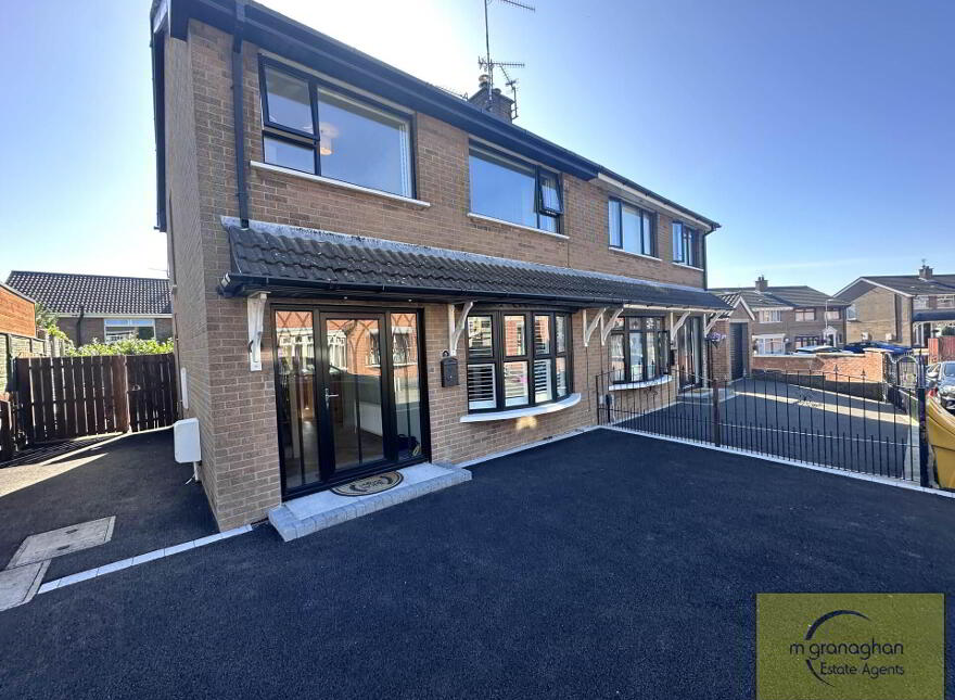 3 Lake Glen Park, Andersonstown, Belfast, BT11 8TE photo