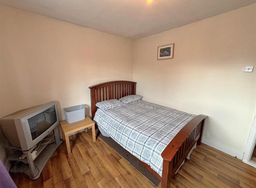 5 Ainsworth Parade, Belfast, BT13 3FP