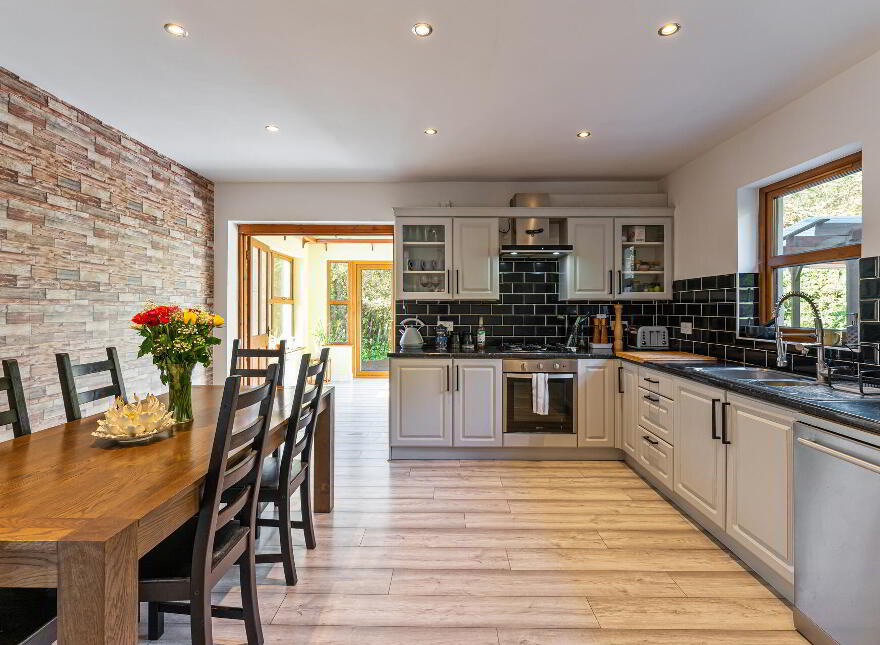 1085 Crumlin Road, Belfast, BT14 8RX