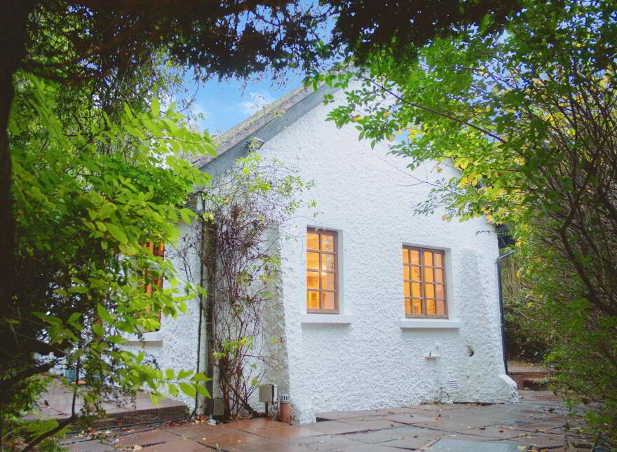 Hazelwood Cottage, Newtownabbey, BT36 7PL