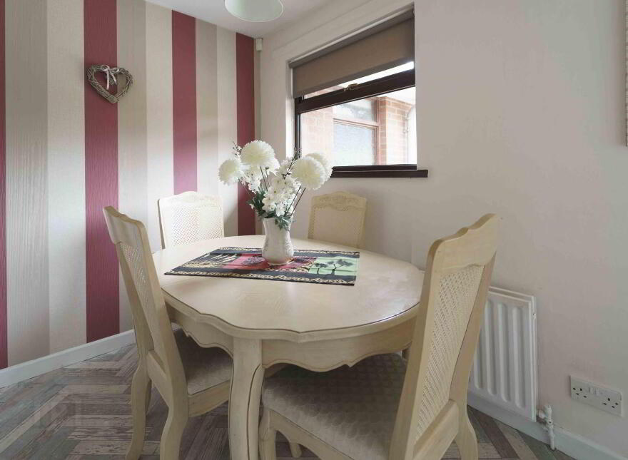 6 West Park, Lisburn, BT28 2BQ