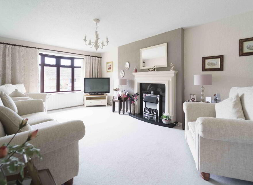 6 West Park, Lisburn, BT28 2BQ
