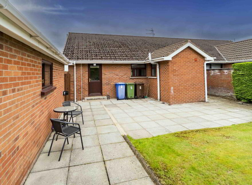 6 West Park, Lisburn, BT28 2BQ