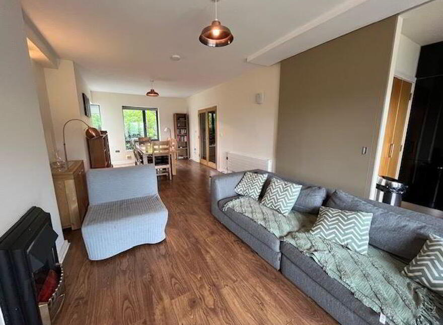 52 Copper Point, Schull, West, P81A342
