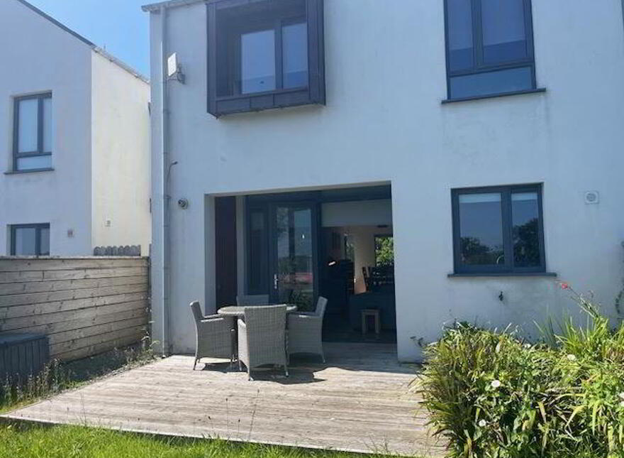 52 Copper Point, Schull, West, P81A342