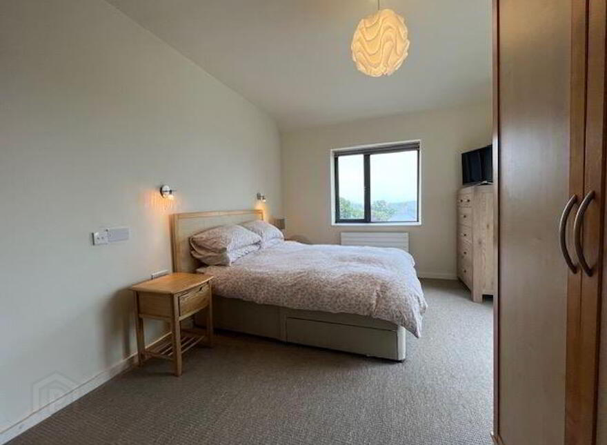 52 Copper Point, Schull, West, P81A342