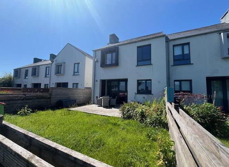 52 Copper Point, Schull, West, P81A342