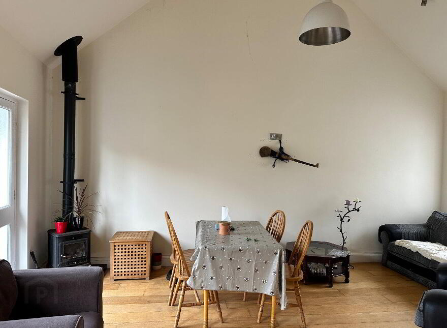 Church Street, Inistioge, R95PK46