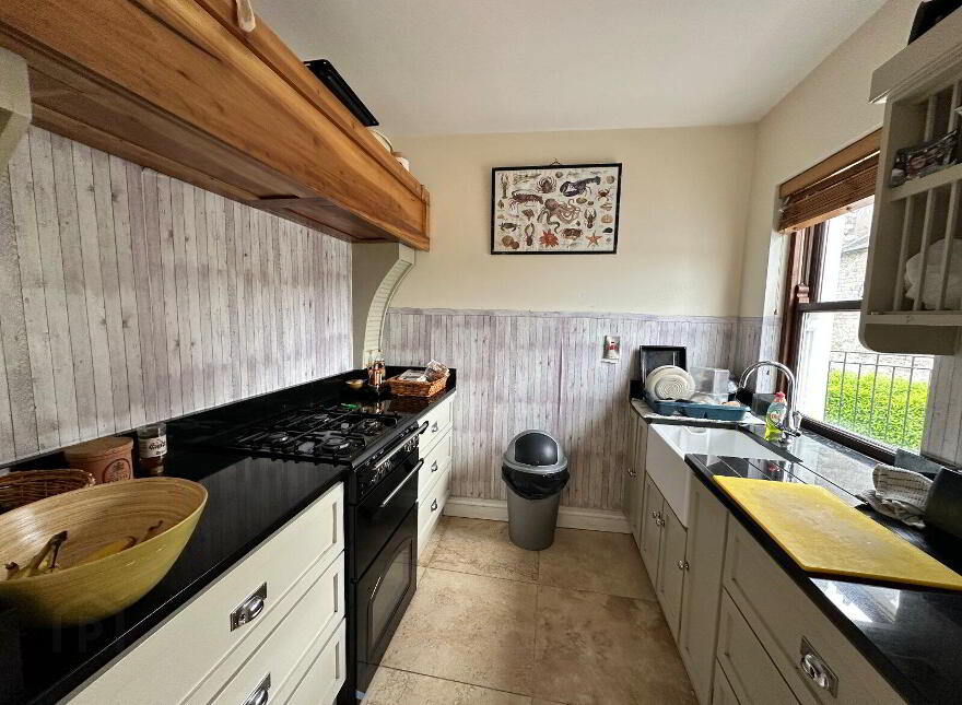 Church Street, Inistioge, R95PK46