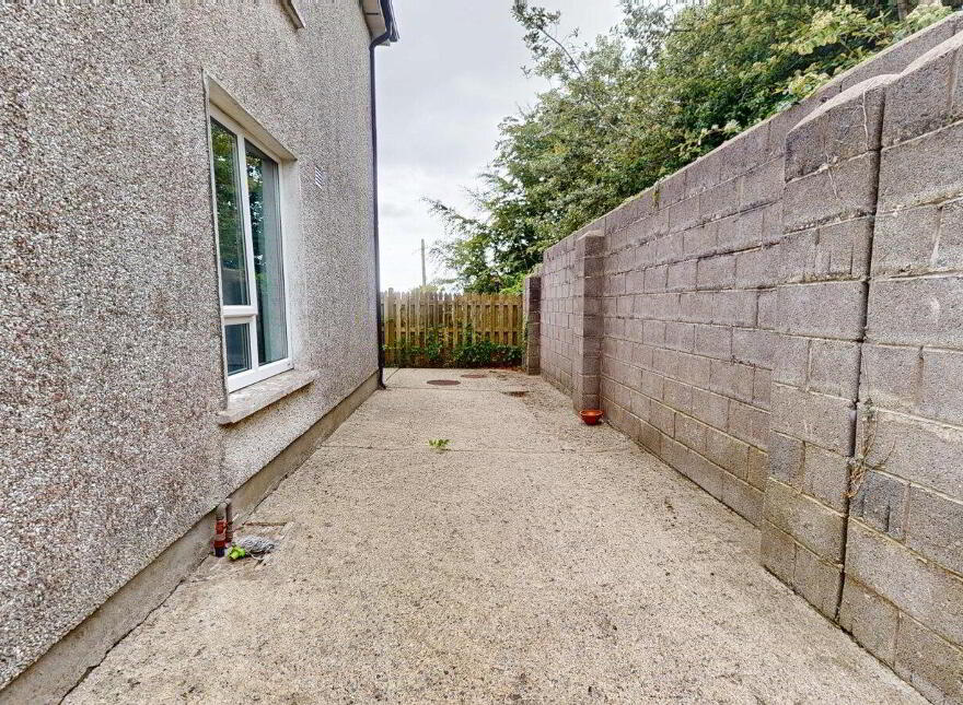 66 College Green, Summerhill, Y35