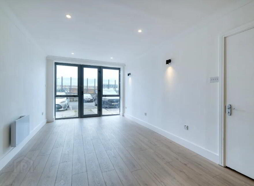 5 Harbour Point, Market Square, N39W520