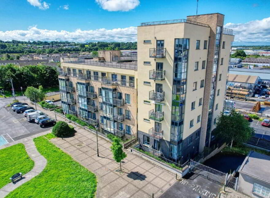 5 Harbour Point, Market Square, N39W520