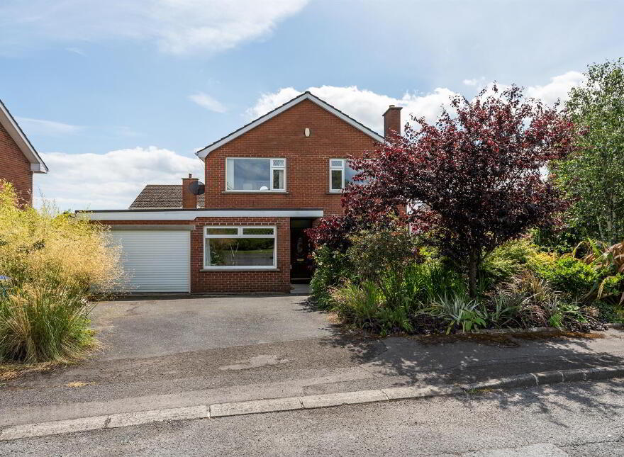 1 Tara Crescent, Newtownards, BT23 7DF photo