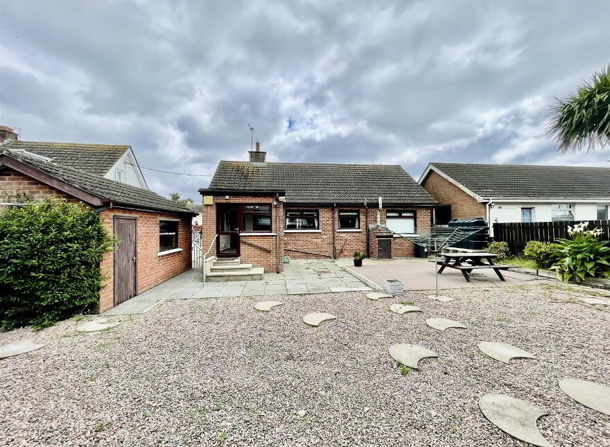 25 Cloughey Road, Portavogie, Newtownards, BT22 1EF