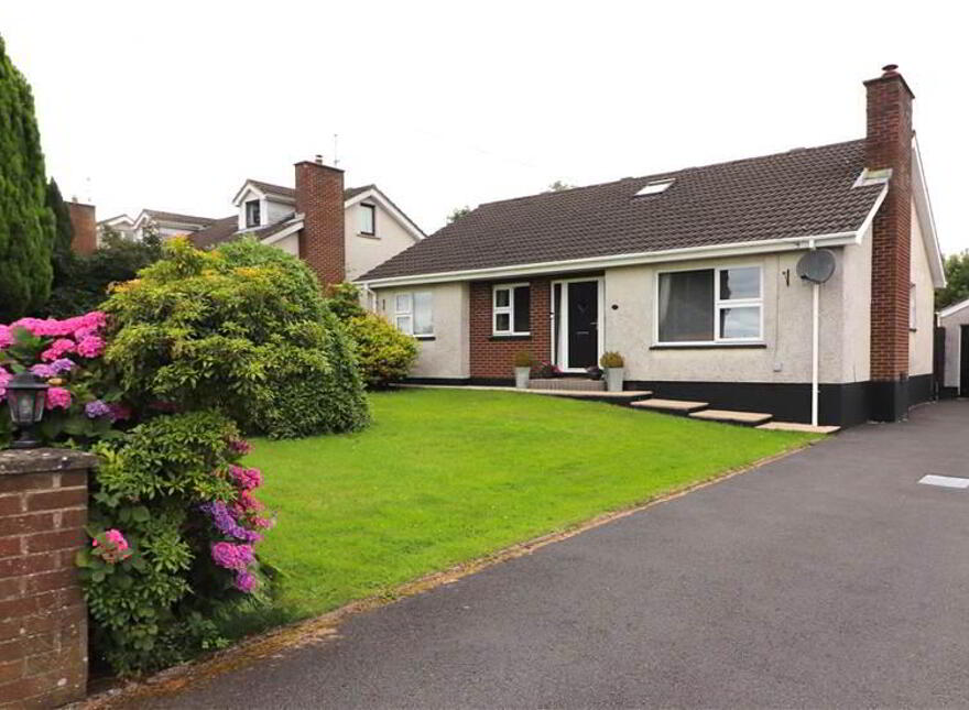 4 Glenroe, Glen Road, Maghaberry, BT67 0DT photo