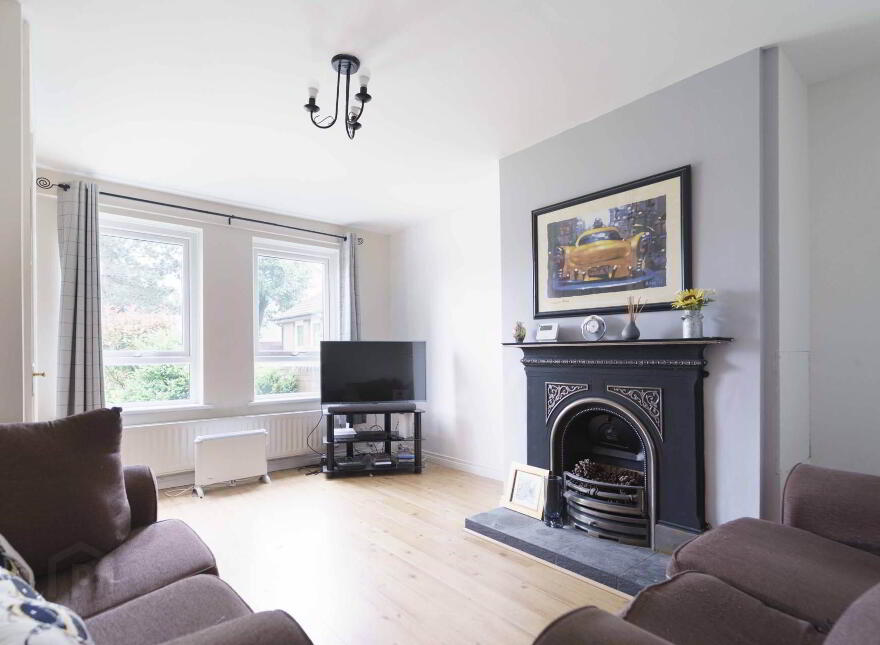 14 Glenmore Court, Lisburn, BT27 4BE