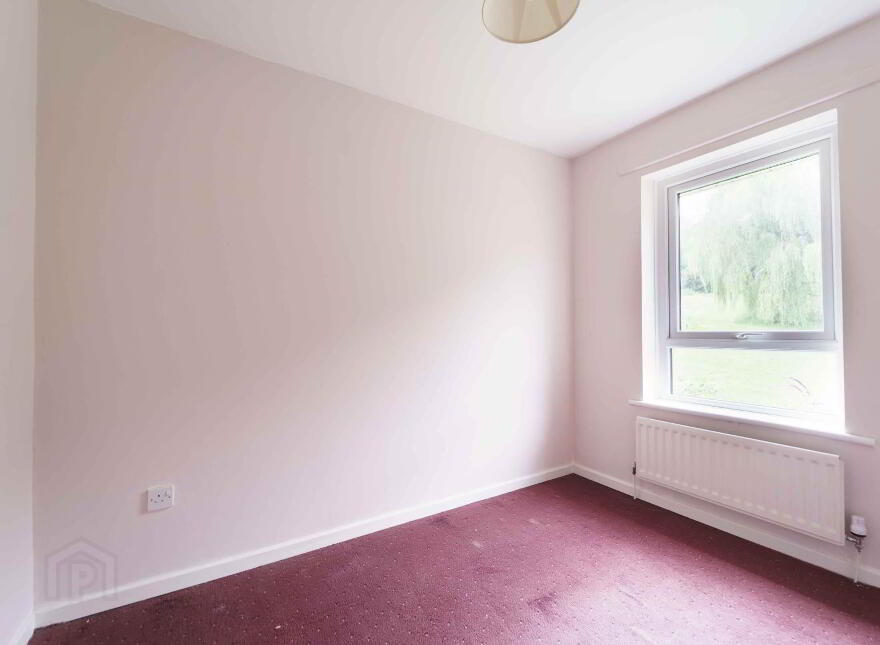 14 Glenmore Court, Lisburn, BT27 4BE