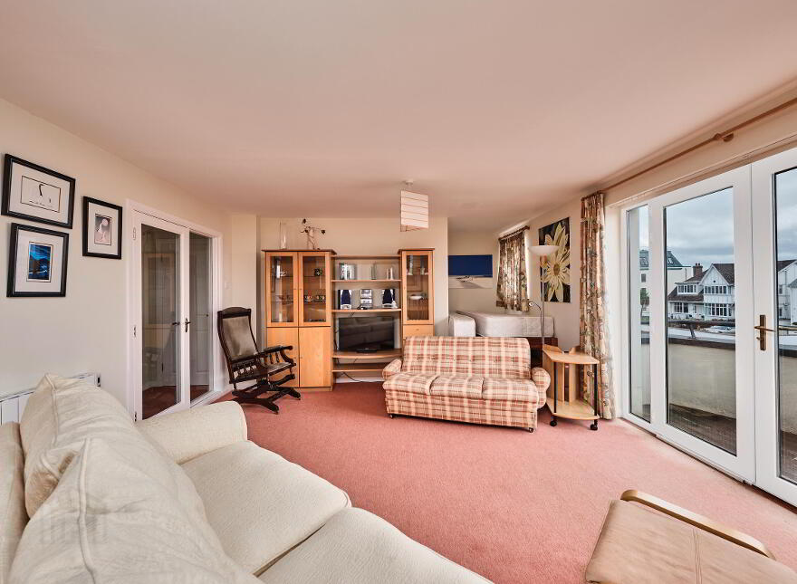 6 The Links, Strand Road, Portstewart, BT55 7FF