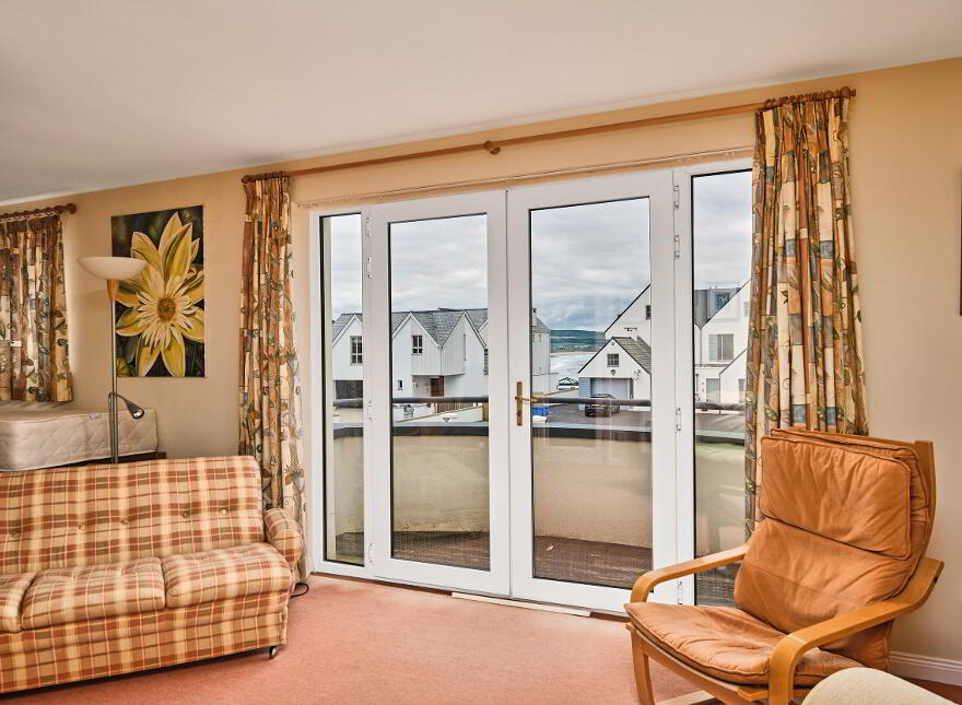 6 The Links, Strand Road, Portstewart, BT55 7FF
