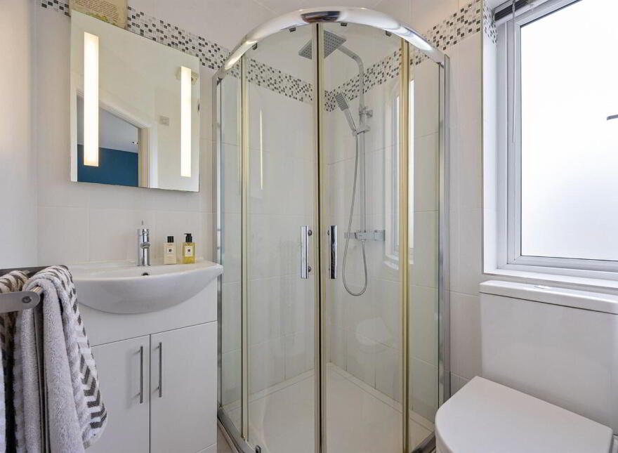 3 Donegall Park, Upper Lisburn Road, Belfast, BT10 0HH