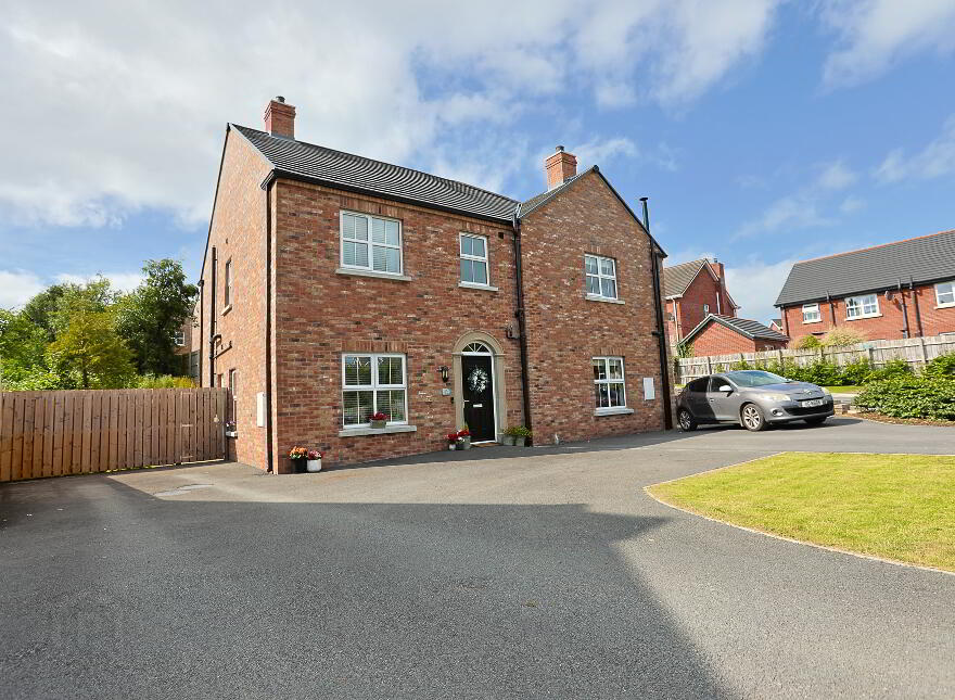 8 Moss Lane, Waringstown, BT66 7XR photo
